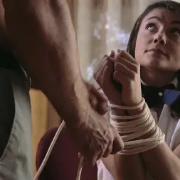 Adria Rae に 'Kink Partners' いたずらな小さな大学の女子高生がバインドされます (サムネイル 14)