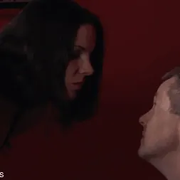 Alexandra Snow に 'Kink Partners' 自慰行為をしているのを捕まえた (サムネイル 2)