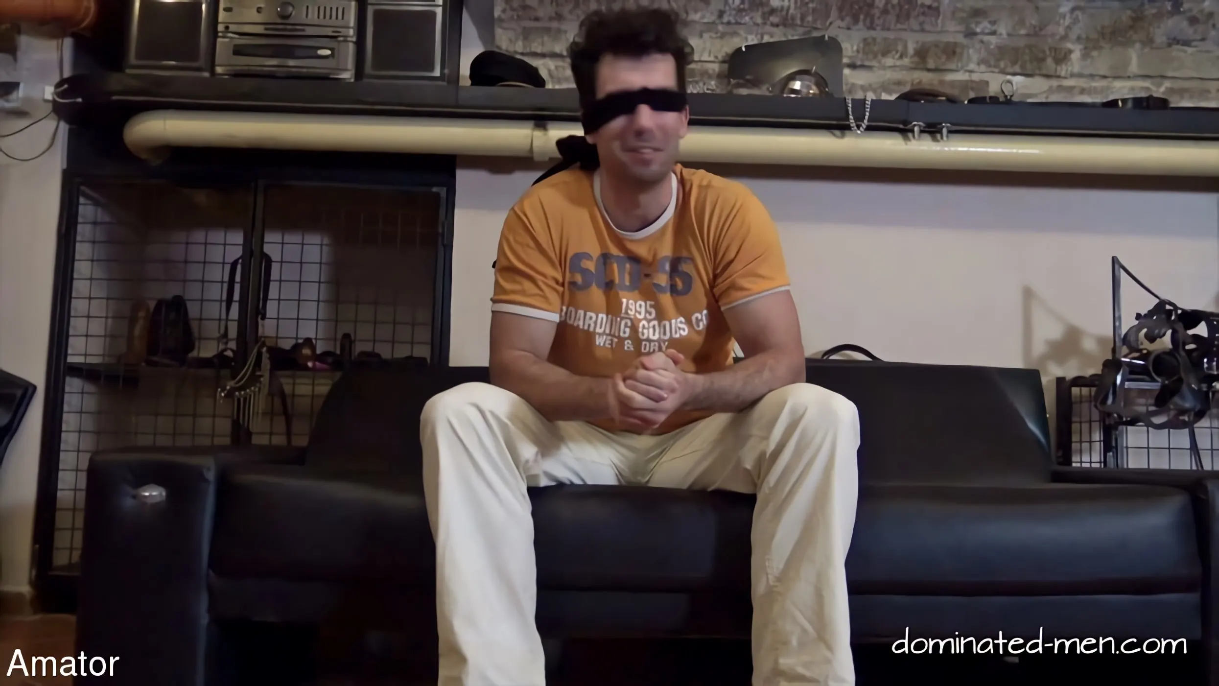 Kink Partners '性的に使用される (1/2)' 主演 Amirah (写真 1)