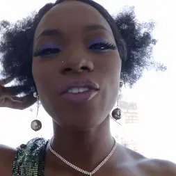 Ana Foxxx en 'Kink Partners' Una sexy zorra de ébano es una reina disco amante del sexo anal (Miniatura 9)