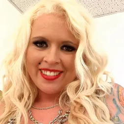 Angel Vain に 私はあなたのチンポを壊すことができます (写真 1) Angel Vain に 'Kink Partners' 私はあなたのチンポを壊すことができます (サムネイル 1)