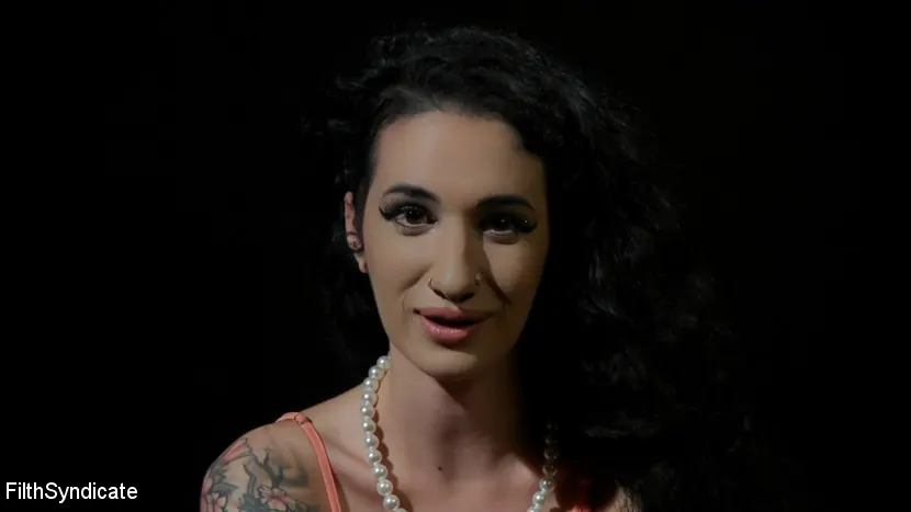 Kink Partners '変態ジョイ:アラベルラファエロの汚い小さな秘密' 主演 Arabelle Raphael (写真 2)