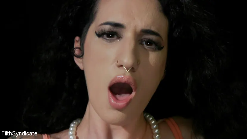 Kink Partners '変態ジョイ:アラベルラファエロの汚い小さな秘密' 主演 Arabelle Raphael (写真 8)