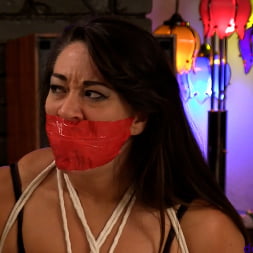 Ariana Rosario に アリアナ汗まみれの靴下が猿ぐつわをはめられ、猿ぐつわをはめられ、つま先を縛られ、足を崇拝され、屈辱を味わった:屈辱の報復! (写真 9) Ariana Rosario に 'Kink Partners' アリアナ汗まみれの靴下が猿ぐつわをはめられ、猿ぐつわをはめられ、つま先を縛られ、足を崇拝され、屈辱を味わった:屈辱の報復! (サムネイル 9)
