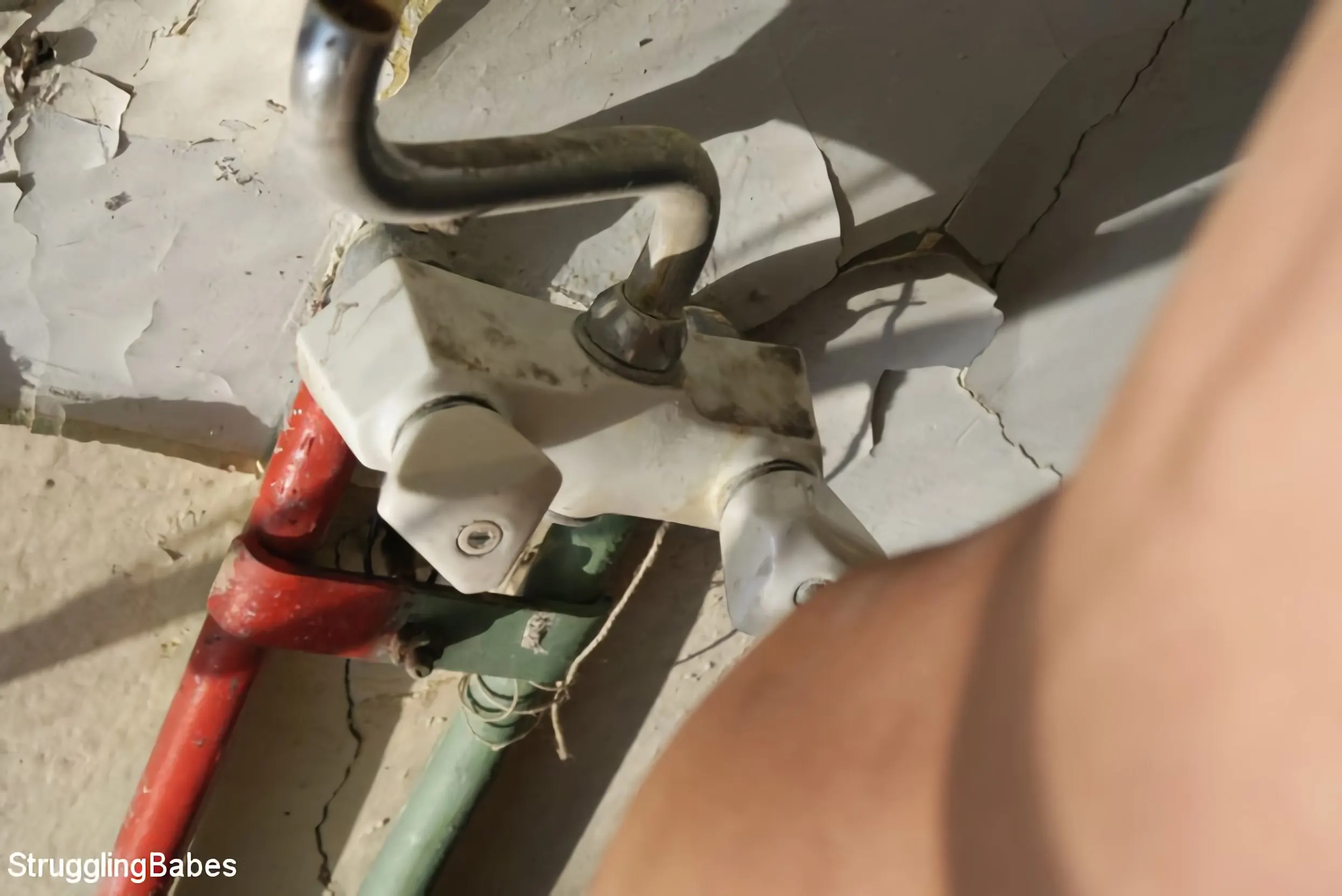 Ashley Ocean en 'Ballgagged and Whipped' from 'Kink Partners' (foto 5) Kink Partners 'Ballgagged and Whipped' protagonizando Ashley Ocean (foto 5)