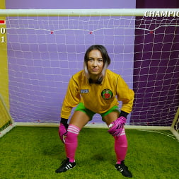 Ava D'Amore に 'Kink Partners' レズビアンサッカー欲望 (サムネイル 3)