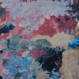 Ava Mir-Ausziehen in Art Appreciation (Photo 9) Ava Mir-Ausziehen in 'Kink Partners' Art Appreciation (Thumbnail 9)