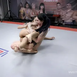 Avery Black en 'Kink Partners' vs Sheena Rose (Miniatura 38)