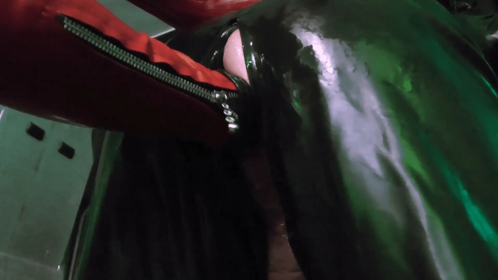 Kink Partners 'Frontalangriff auf seine Kronjuwelen Part 2' starring Baroness Mercedes (Photo 3)