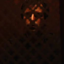 Bettie Bondage en ¡Las monjas se llevan al espeluznante mirón al infierno! (foto 24) Bettie Bondage en 'Kink Partners' ¡Las monjas se llevan al espeluznante mirón al infierno! (Miniatura 24)