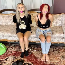 Blake LaVista に バウンドガキ (写真 6) Blake LaVista に 'Kink Partners' バウンドガキ (サムネイル 6)