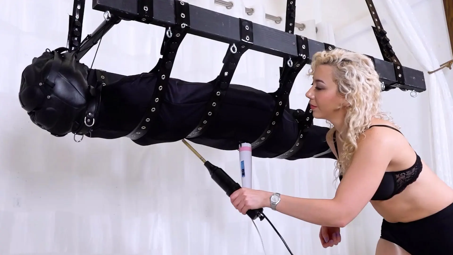 Kink Partners 'バイブレーターvsザッパー' 主演 Brat (写真 5)