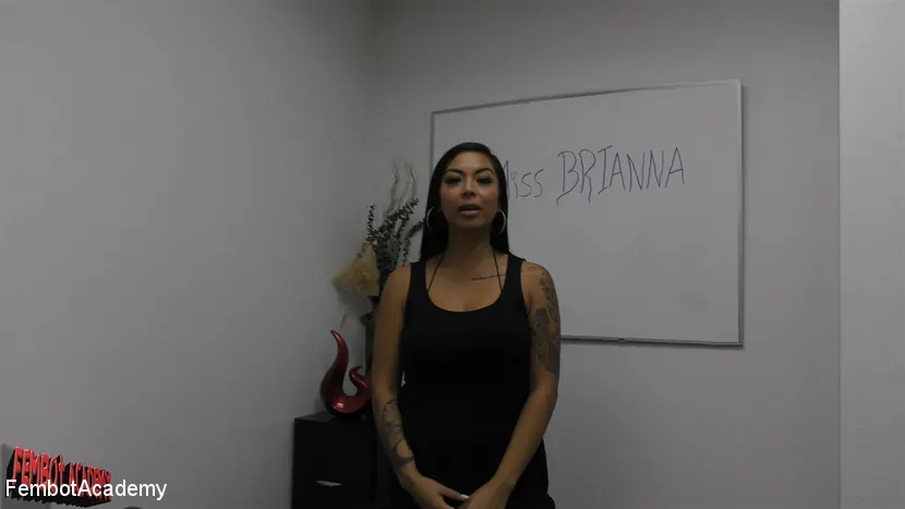 Kink Partners '私の息子の大きなティット先生をコントロールするwhore-botに変える' 主演 Brianna Bentley (写真 2)