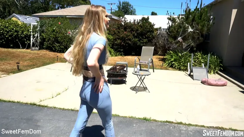 Kink Partners '登録ストラップン犯罪者' 主演 Bunny Colby (写真 2)