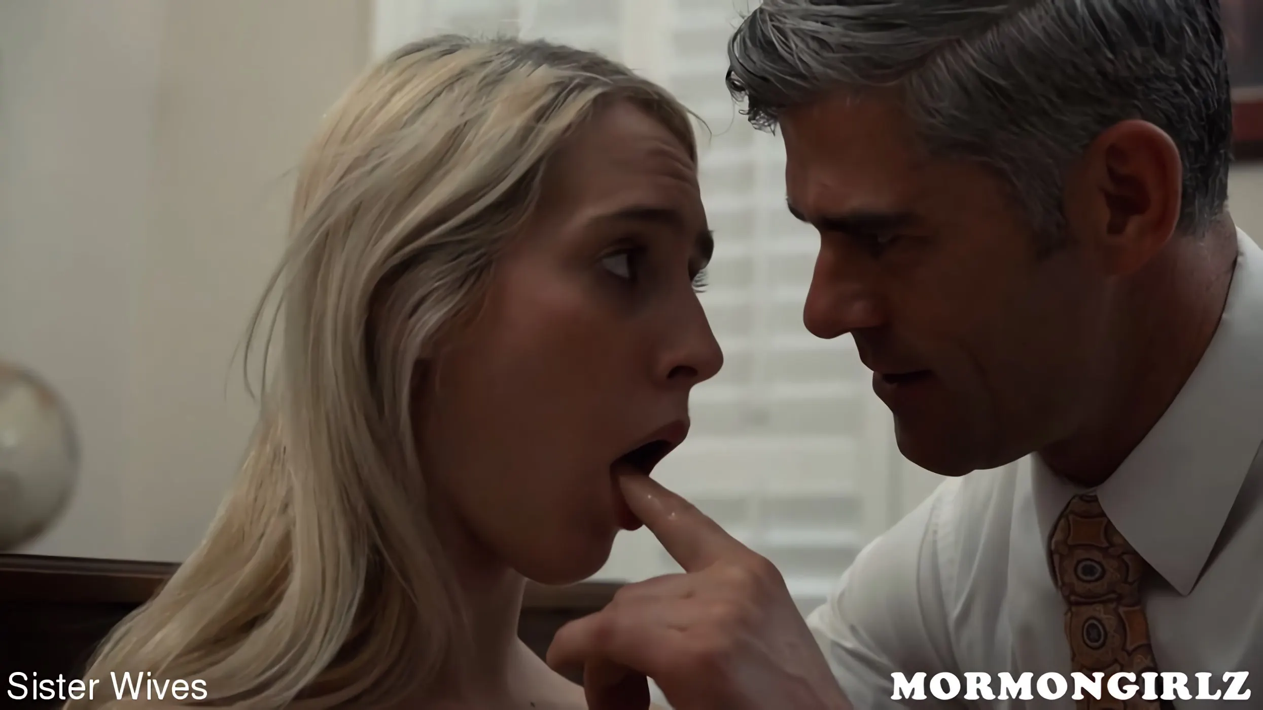 Cadence Lux に 'カラ姉妹:召し' from 'Kink Partners' (写真 12) Kink Partners 'カラ姉妹:召し' 主演 Cadence Lux (写真 12)