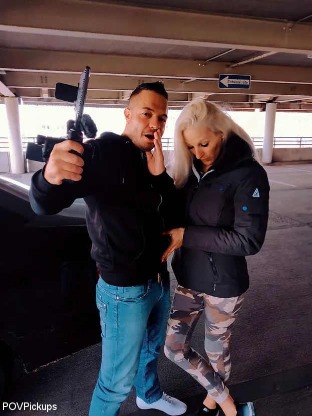 Kink Partners '不潔な駐車場はブロンドのシリコーンのひよことファック' 主演 Cam Angel (写真 11)