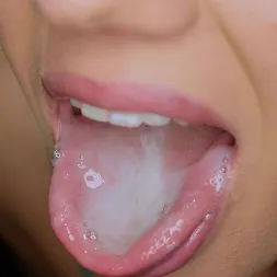 Candice Dare に 'Kink Partners' グローリーホールの秘密 - キャンディスあえて(クリップ1) (サムネイル 9)