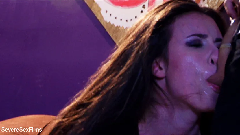 Kink Partners 'La venganza de Tommy 3' protagonizando Casey Calvert (foto 9)