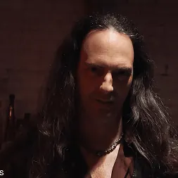 Charli Piper en 'Kink Partners' Bienvenido al espectáculo (Miniatura 1)