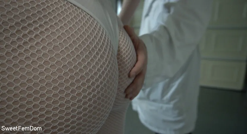 Kink Partners 'Charlotte y su Castrabot' protagonizando Charlotte Sartre (foto 10)