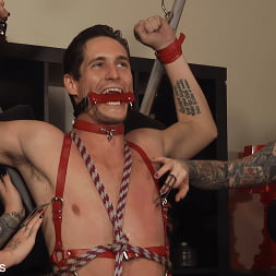 Charlotte Sartre に 'Kink Partners' シャーロットとマヤの新鮮な肉 (サムネイル 12)