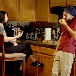 Charlotte Sartre in 'Kink Partners' Fuck the Pizza Guy (Part 1 of 2) (Thumbnail 2)