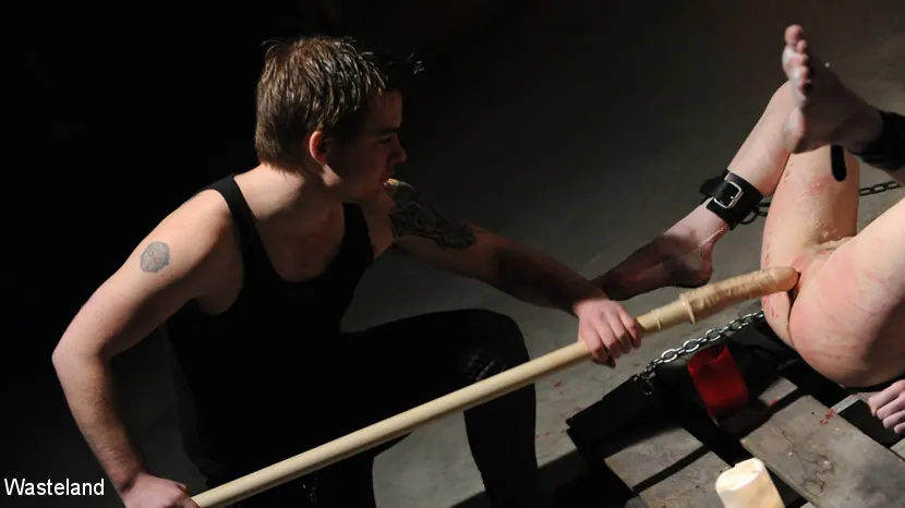 Kink Partners 'セル181:チェリローズは彼女の限界に押し込まれます' 主演 Cheri Rose Mort (写真 11)