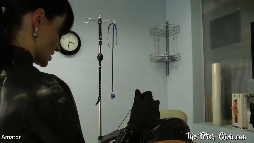 Kink Partners 'シャイアン・ド・ミュリエル:診療所' 主演 Cheyenne de Muriel (写真 10)