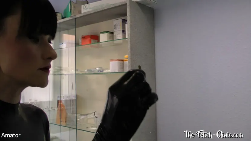 Kink Partners 'シャイアン・ド・ミュリエル:診療所' 主演 Cheyenne de Muriel (写真 4)