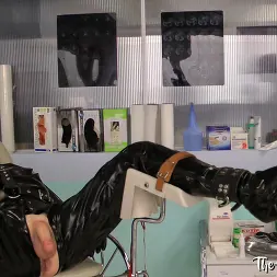 Cheyenne de Muriel に 'Kink Partners' シャイアン・ド・ミュリエル:診療所 (サムネイル 8)