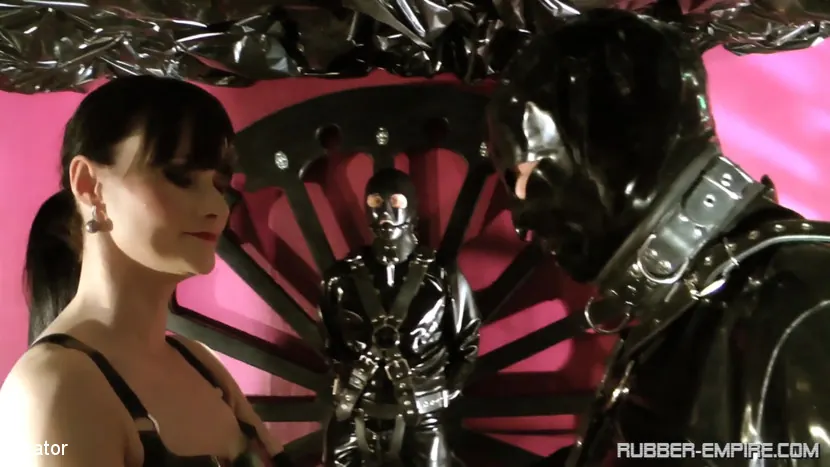 Kink Partners 'シャイアン・デ・ムリエル:医者が来るまでゴム - パート1' 主演 Cheyenne de Muriel (写真 3)