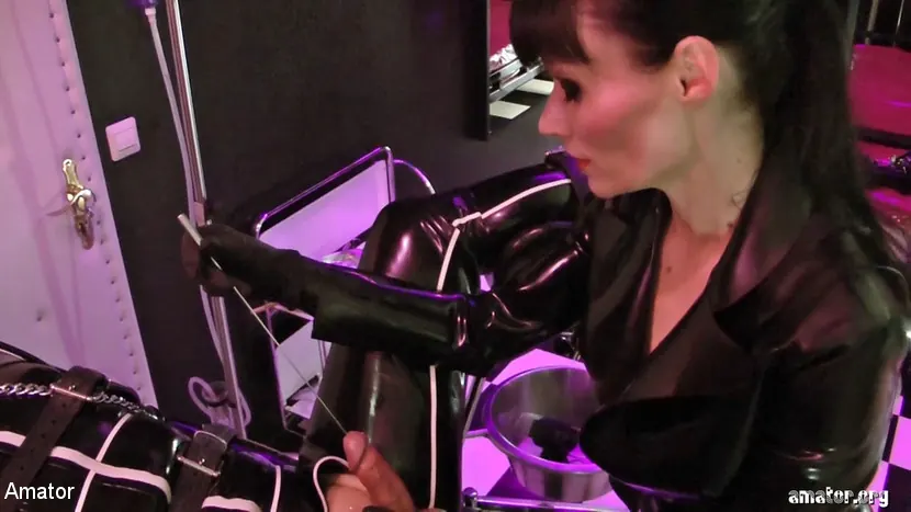 Cheyenne de Muriel に 'シュレイ・ウェン・デュ・カンスト:カピテル1' from 'Kink Partners' (写真 13) Kink Partners 'シュレイ・ウェン・デュ・カンスト:カピテル1' 主演 Cheyenne de Muriel (写真 13)