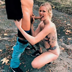 Claudia Swea に クラウディアのスウィーとアンディスターと不潔な屋外のファック (写真 6) Claudia Swea に 'Kink Partners' クラウディアのスウィーとアンディスターと不潔な屋外のファック (サムネイル 6)