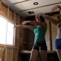 Crystal Clark に 'Kink Partners' 2つは1つより優れている (サムネイル 4)