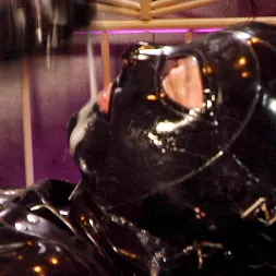 Cybill Troy en 'Kink Partners' Saca a relucir a Gimp (Parte 3 de 3) (Miniatura 3)