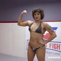 Daisy Ducati に 'Kink Partners' vs Dee Williams (サムネイル 50)
