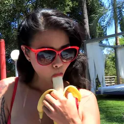 Dana Vespoli に 'Kink Partners' ダナは、彼女が得ることができるどのように濡れたプールの男の子を示しています (サムネイル 5)