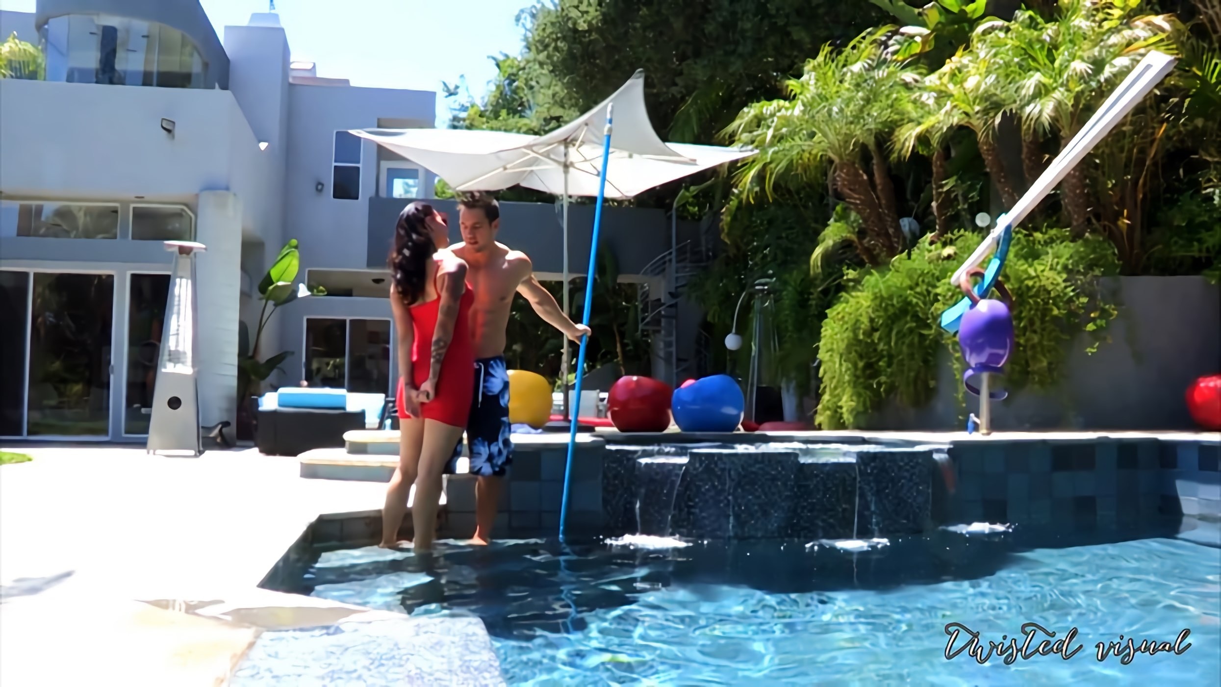 Kink Partners 'ダナは、彼女が得ることができるどのように濡れたプールの男の子を示しています' 主演 Dana Vespoli (写真 7)