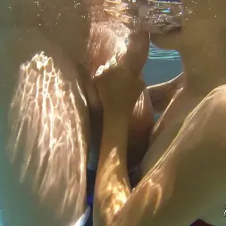 Dana Vespoli に 'Kink Partners' ダナは、彼女が得ることができるどのように濡れたプールの男の子を示しています (サムネイル 10)