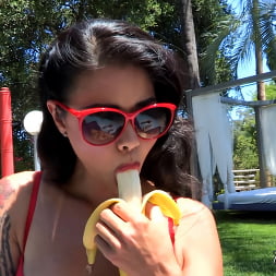 Dana Vespoli に 'Kink Partners' ダナは、彼女が得ることができるどのように濡れたプールの男の子を示しています (サムネイル 5)