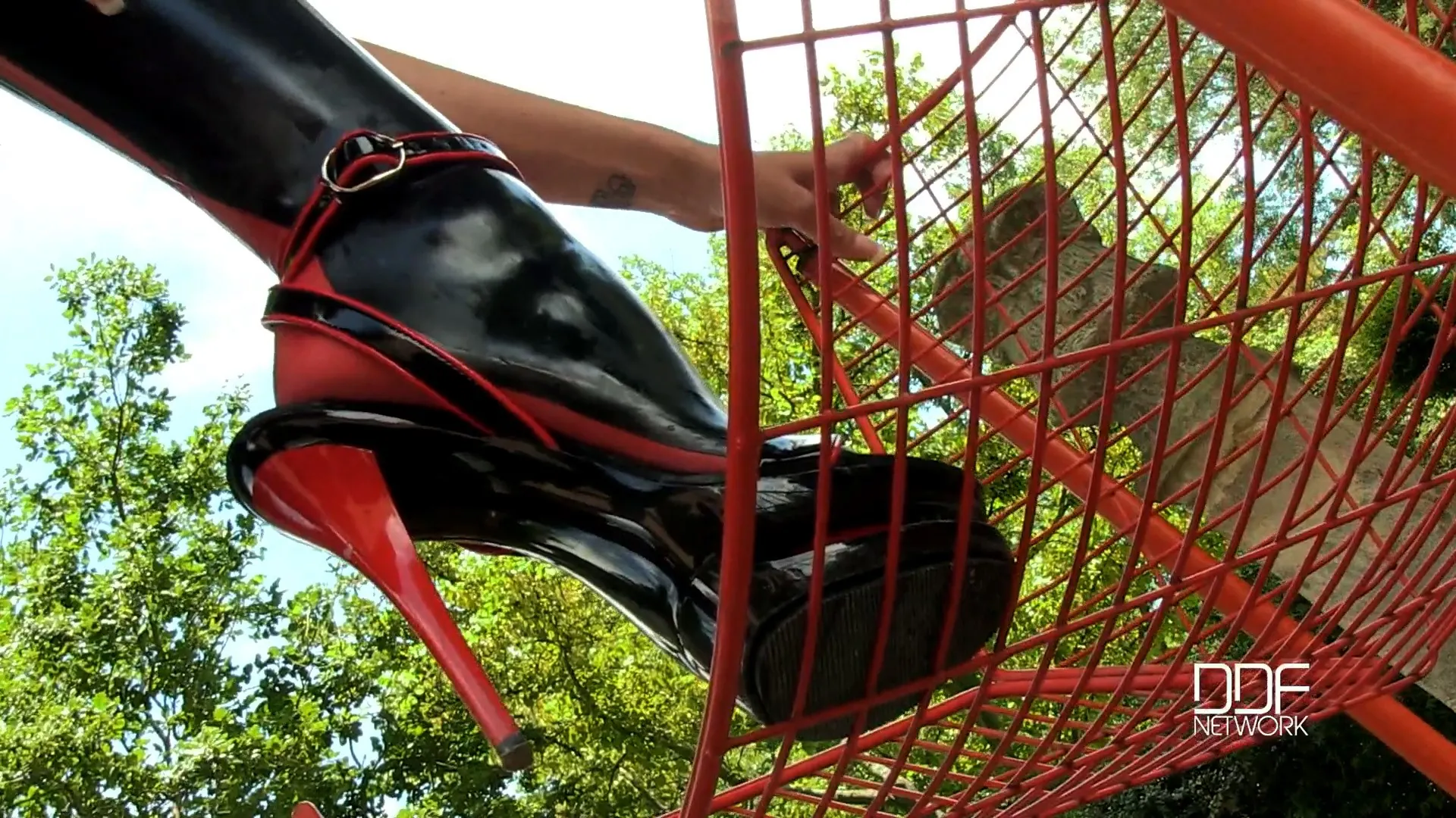 Kink Partners '愛人を崇拝する' 主演 Danielle Maye (写真 22)