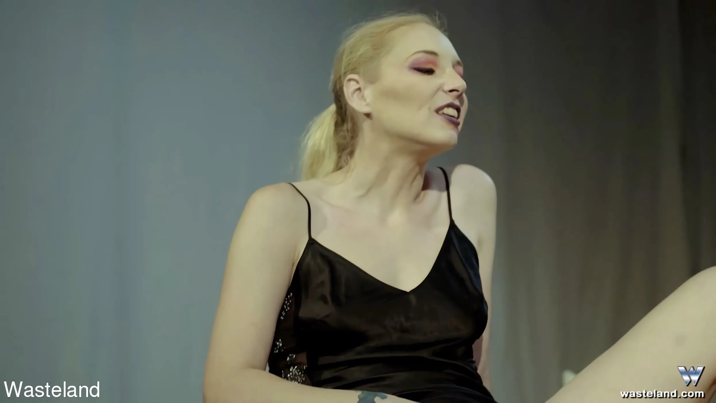 Kink Partners 'セックスのおもちゃとファックソーの様々な' 主演 Delirious Hunter (写真 5)