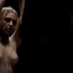 Delirious Hunter に 'Kink Partners' 刑事隠れ家と尋問端末(c.l.i.t.) (サムネイル 16)