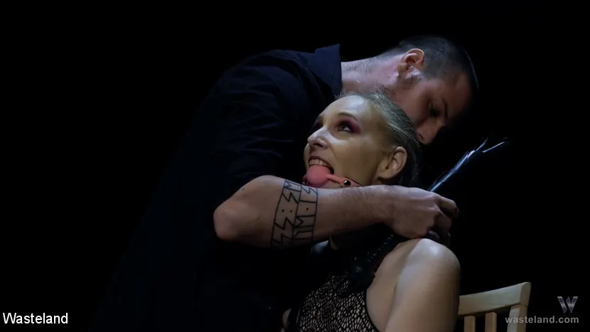 Kink Partners '- Late AGAIN!' 主演 Delirious Hunter (写真 2)