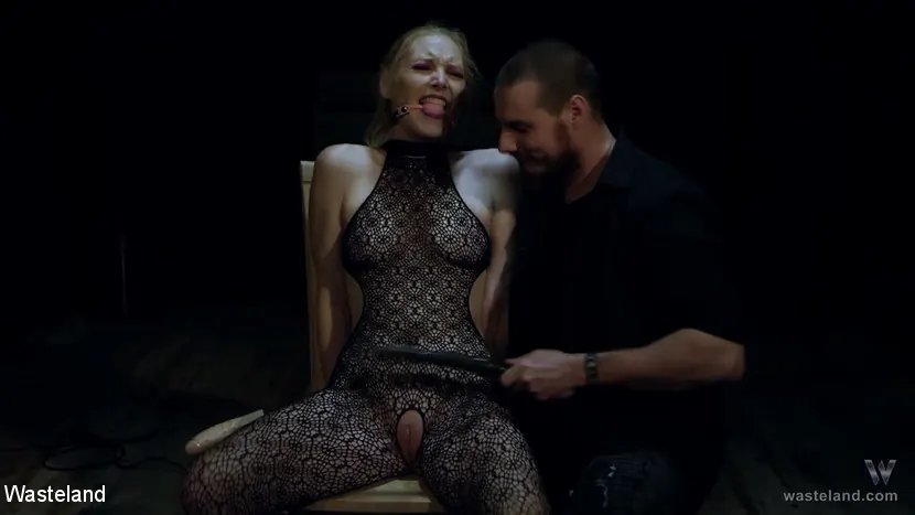 Kink Partners '- Late AGAIN!' 主演 Delirious Hunter (写真 4)