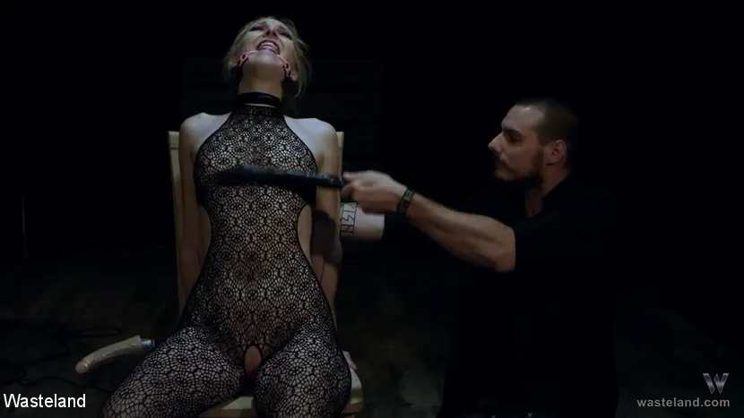 Kink Partners '- Late AGAIN!' 主演 Delirious Hunter (写真 5)