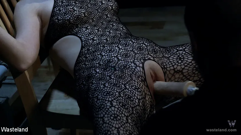 Kink Partners '- Late AGAIN!' 主演 Delirious Hunter (写真 11)