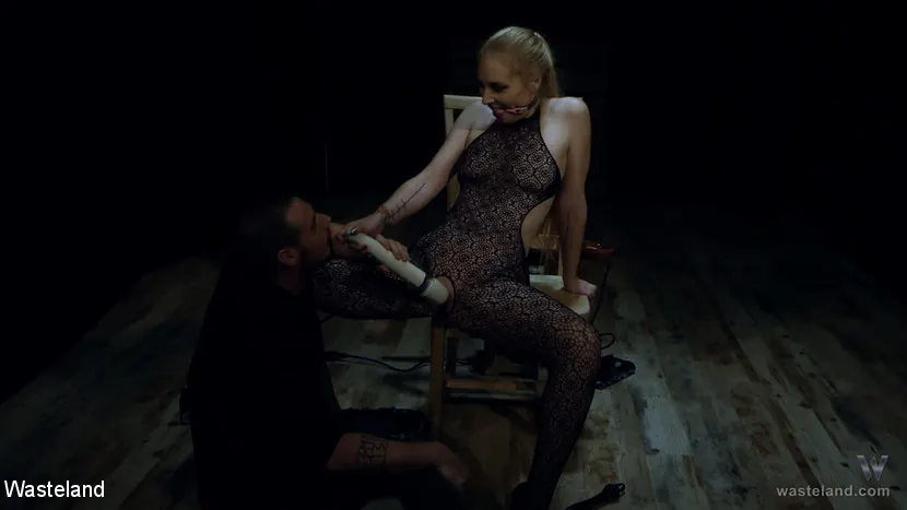 Kink Partners '- Late AGAIN!' 主演 Delirious Hunter (写真 13)