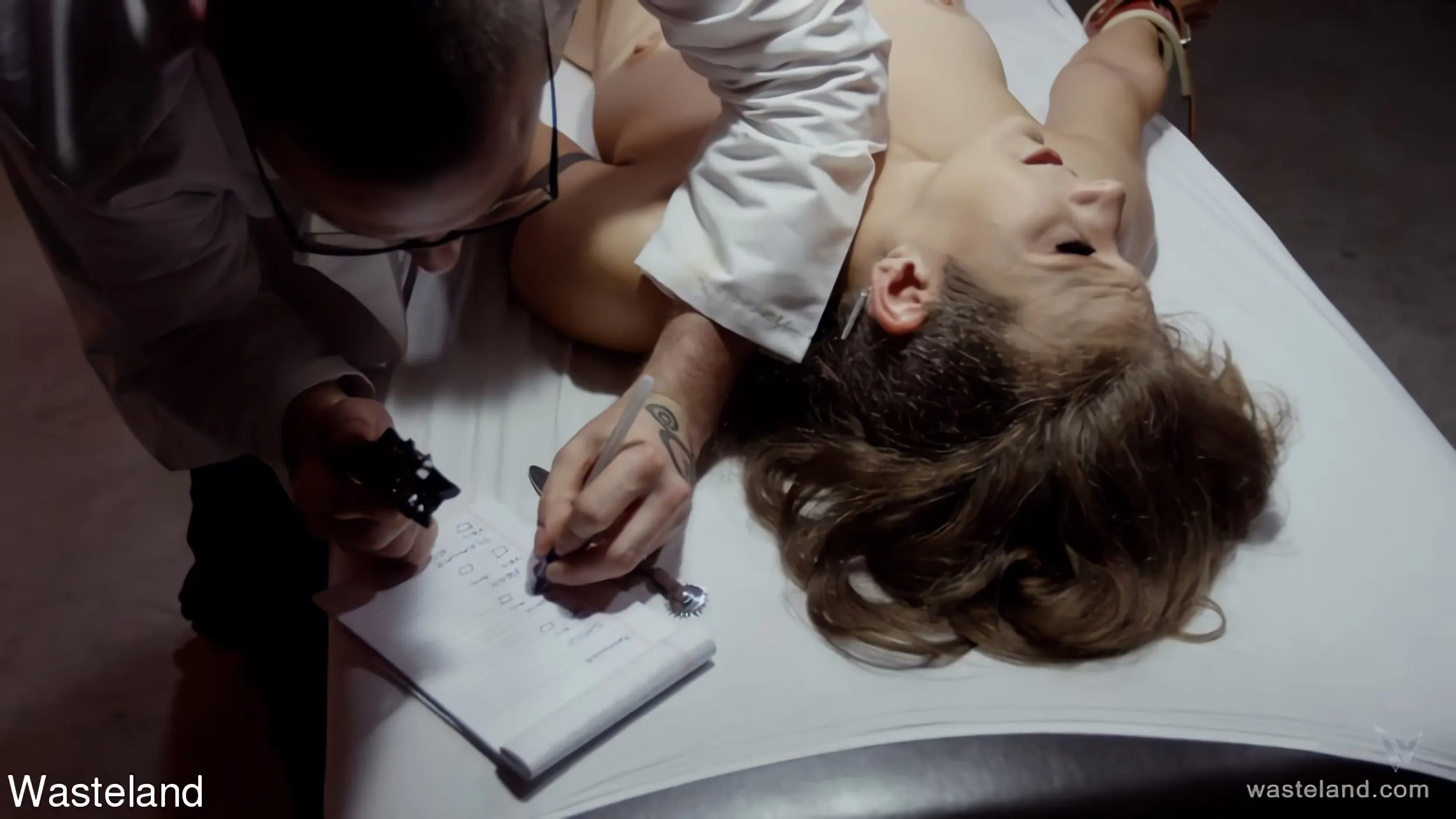 Kink Partners '医者恐ろしい' 主演 Delirious Hunter (写真 9)