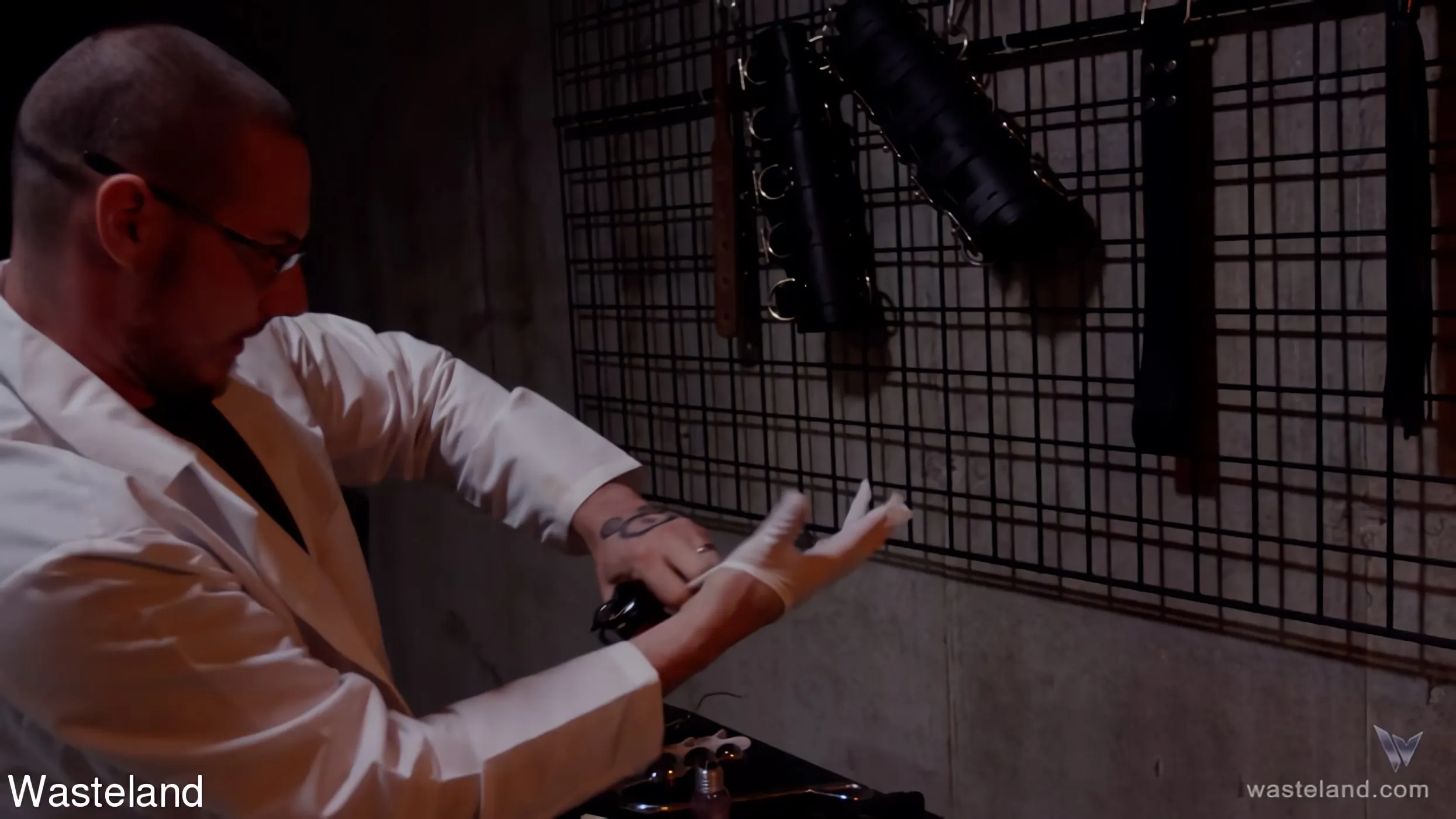 Kink Partners '医者恐ろしい' 主演 Delirious Hunter (写真 12)